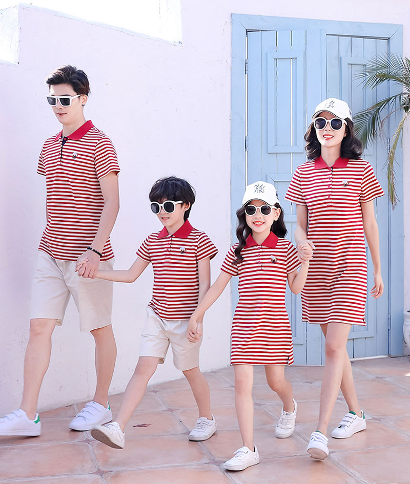 Đồng phục áo gia đình theo phong cách Hàn Quốc.