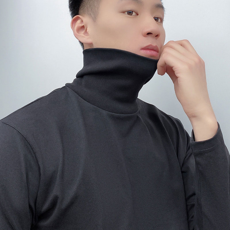 Áo thun cổ lọ với áo khoác da 2008