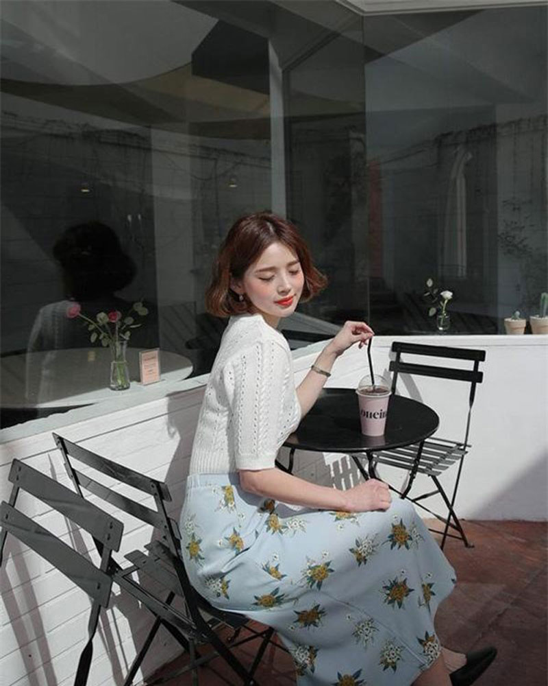 Mix với áo len mỏng