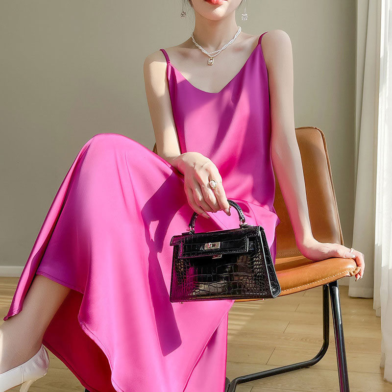Đầm lụa satin