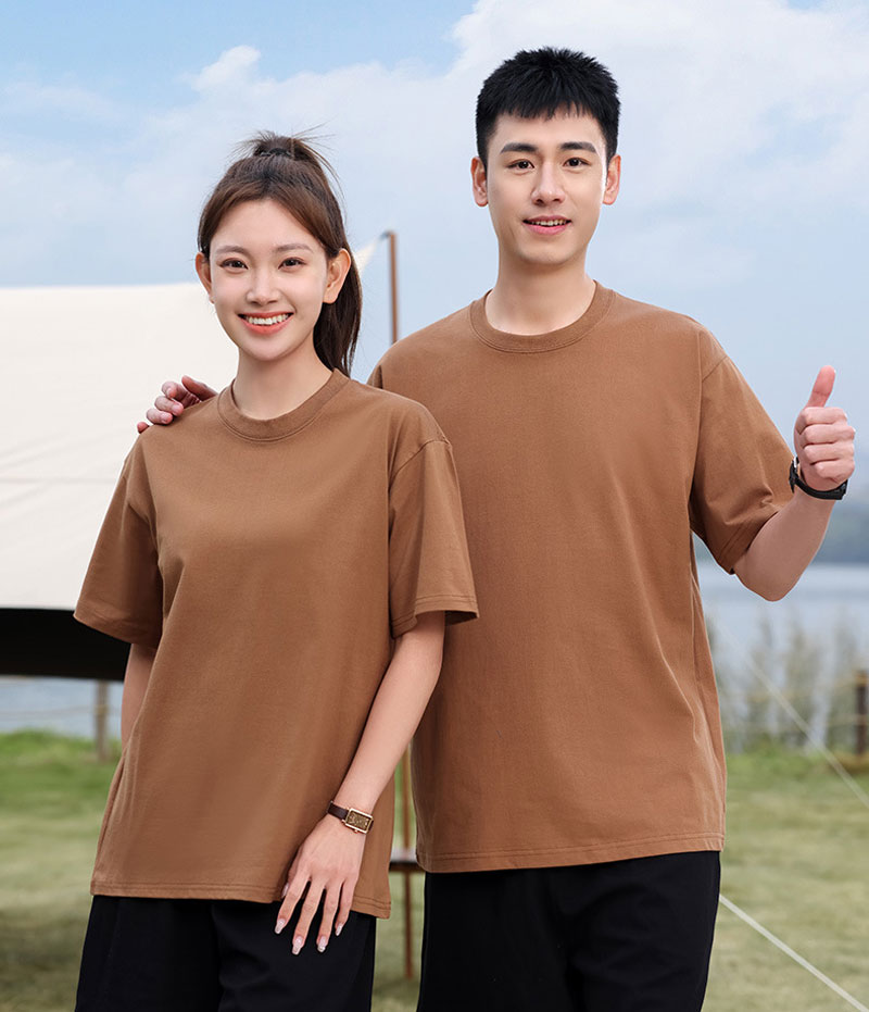 Gợi ý phối đồ với áo thun cho năm 2025